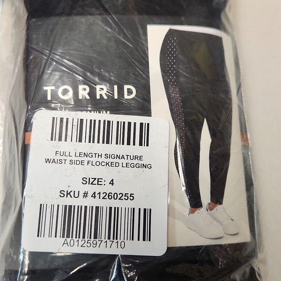 ❤️NWT VINTAGE TORRID RHINESTONE MESH SIDE PANEL LEGGING - FULL LENGTH PLUS SIZE - Picture 7 of 12